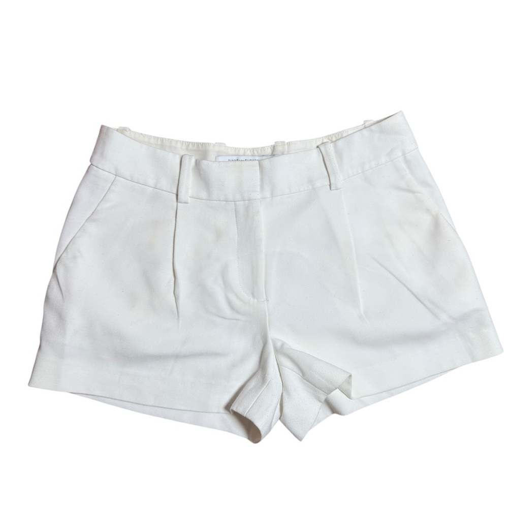 Diane von Furstenberg Women’s White Tailored Shorts | Size 2
